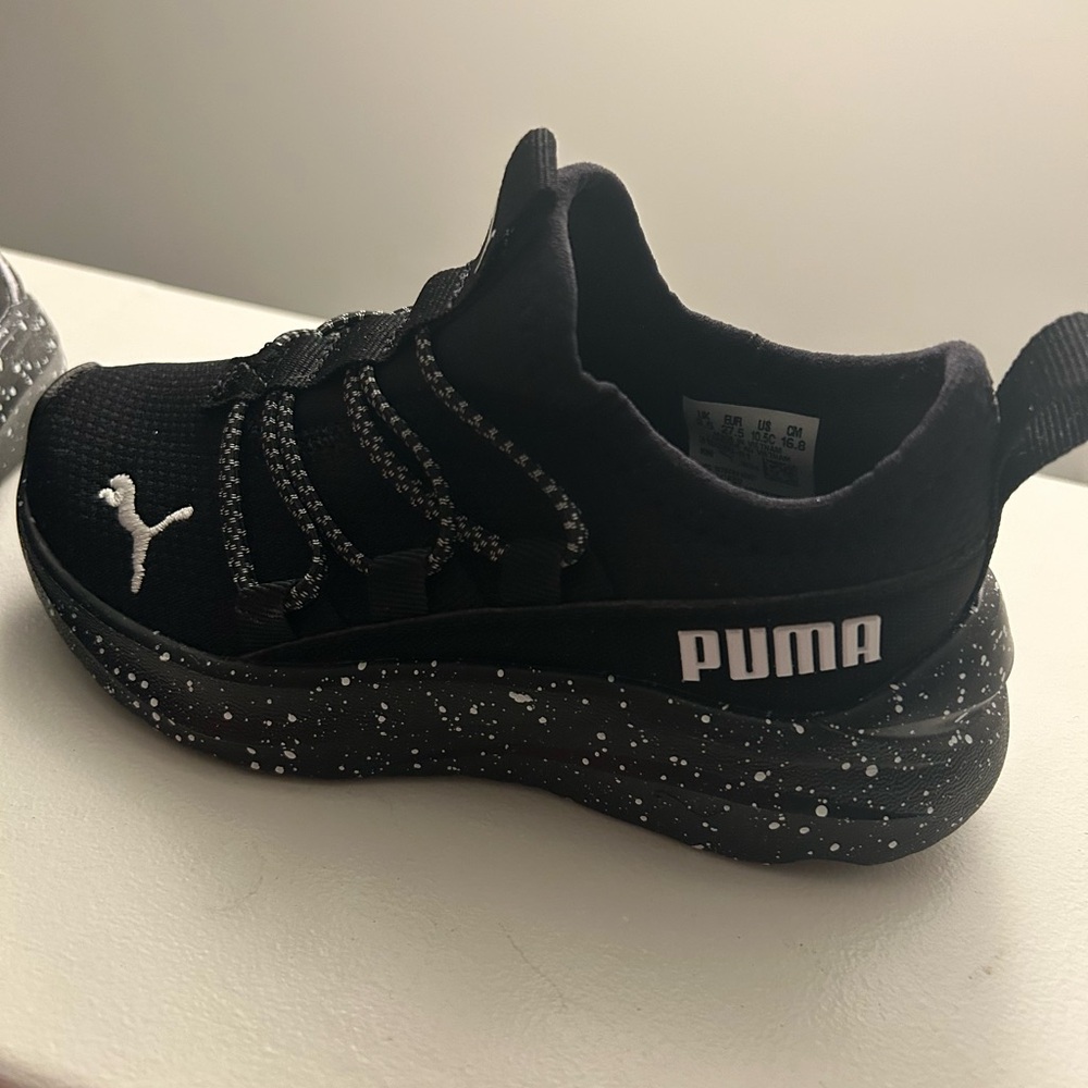 NEW! Kids Puma Black and White Sneakers
